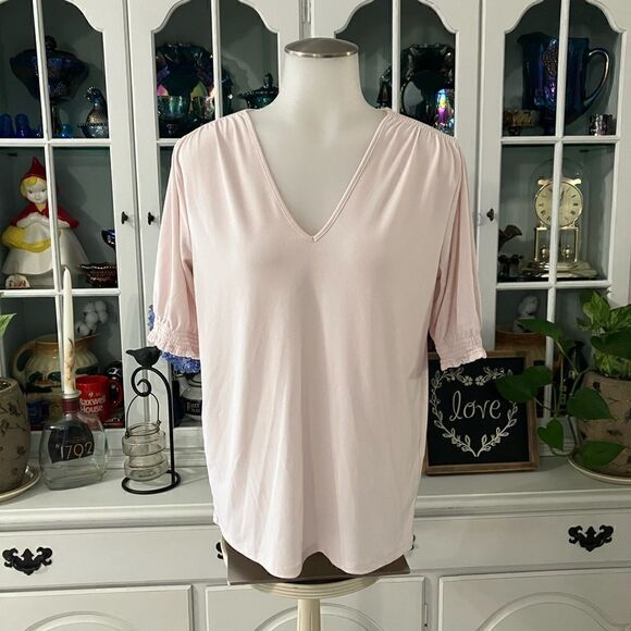 Light Pink Top. Banana Republic Sz Small - Picture 1 of 9